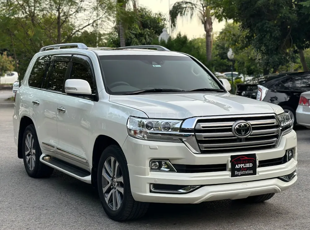 Toyota Land Cruiser 2017 for Sale in Islamabad Image-1