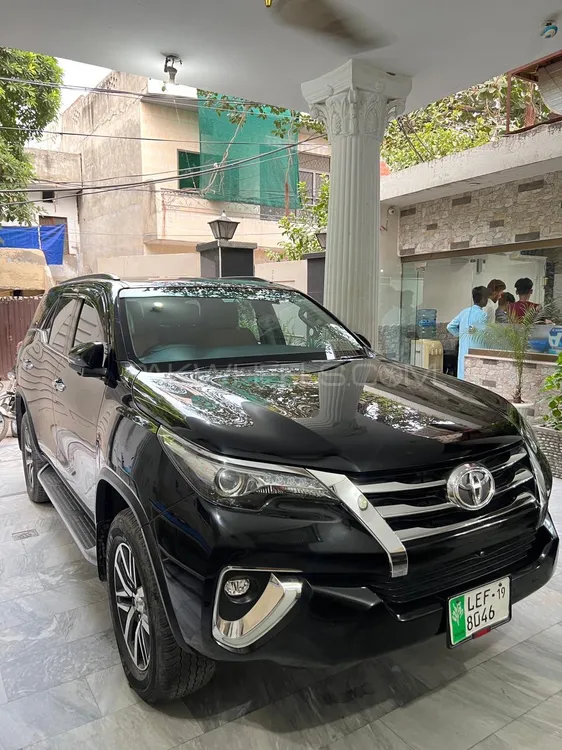 Toyota Fortuner 2019 for Sale in Lahore Image-1