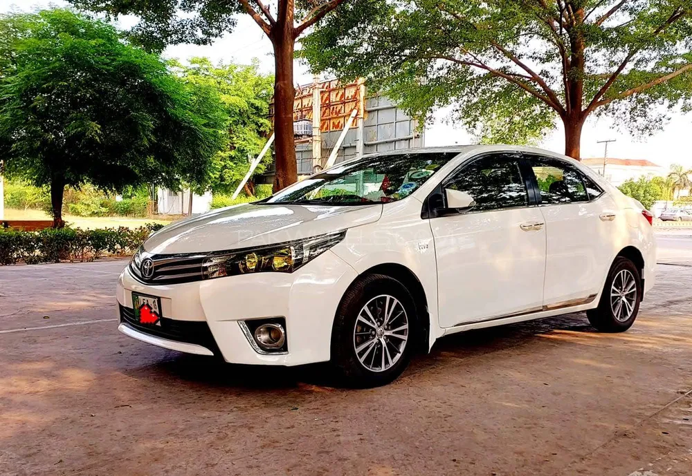 Toyota Corolla 2016 for Sale in Lahore Image-1