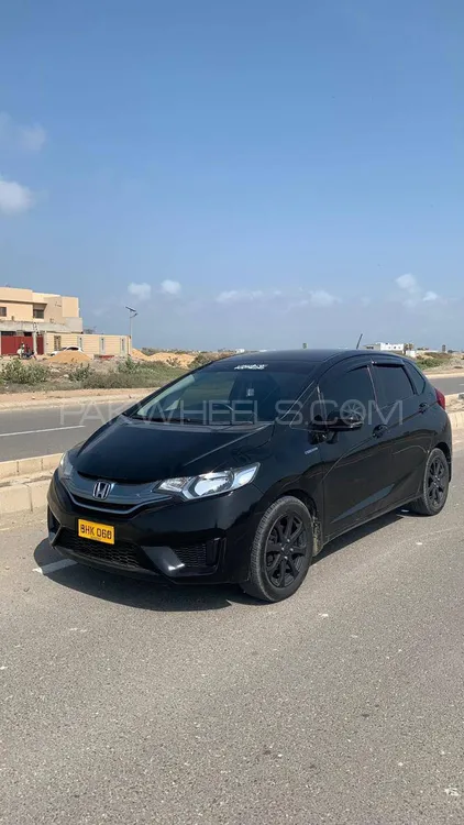 Honda Fit 2013 for Sale in Karachi Image-1