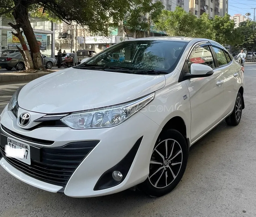 Toyota Yaris Sedan 2021 for Sale in Karachi Image-1