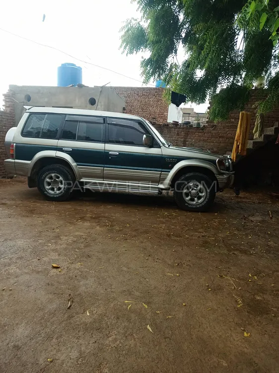 Mitsubishi Pajero 2000 for Sale in Lahore Image-1