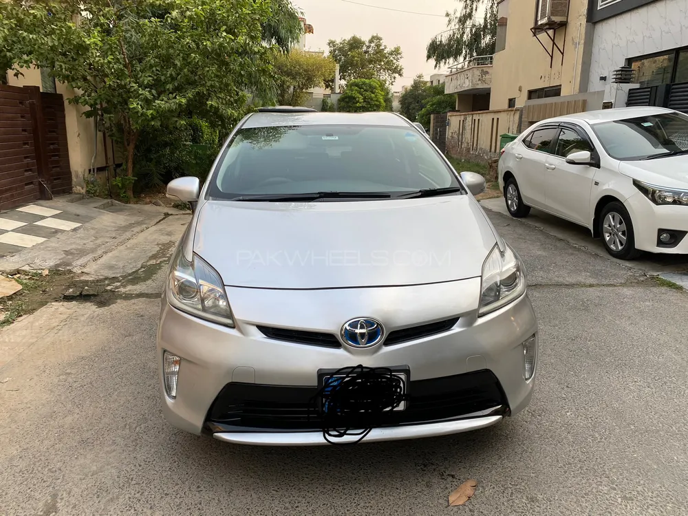 Toyota Prius 2013 for Sale in Lahore Image-1