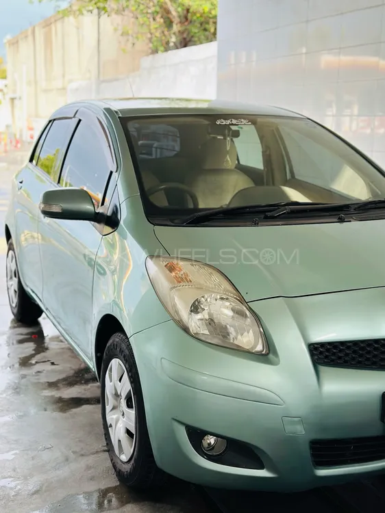 Toyota Vitz 2008 for Sale in Mardan Image-1