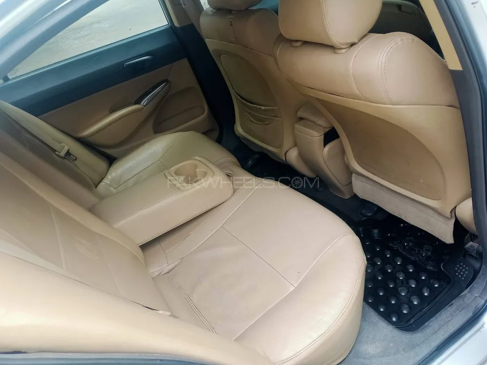 Honda Civic 2011 for Sale in Faisalabad Image-1
