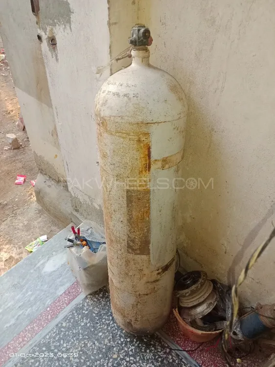 CNG cylinder mehran  Image-1