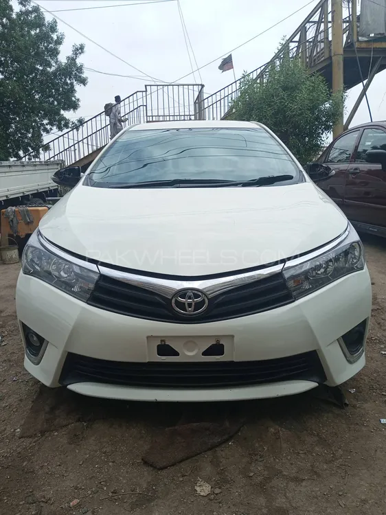 Toyota Corolla 2016 for Sale in Karachi Image-1