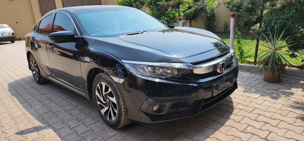 Honda Civic 2017 for Sale in Peshawar Image-1