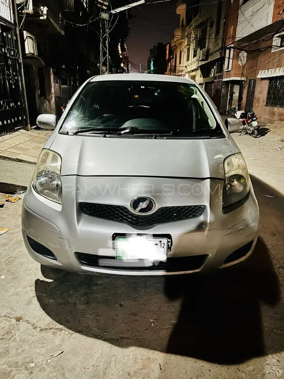 Toyota Vitz 2008 for Sale in Lahore Image-1