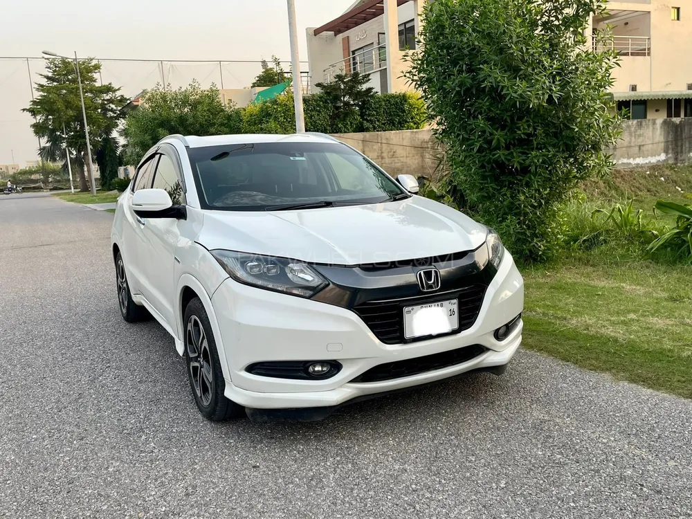 Honda Vezel 2016 for Sale in Lahore Image-1