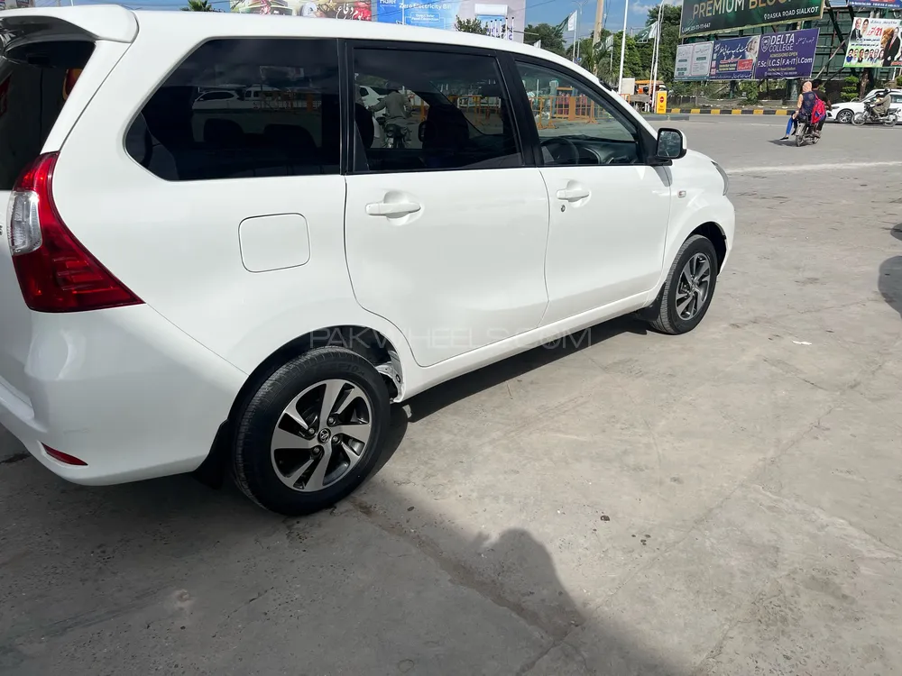 Toyota Avanza 2018 for Sale in Sialkot Image-1