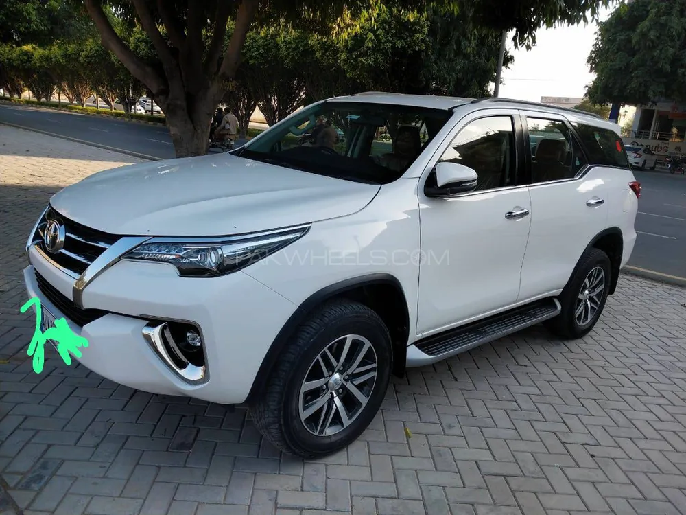 Toyota Fortuner 2020 for Sale in Lahore Image-1