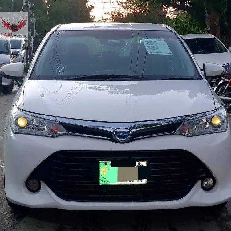 Toyota Corolla Axio 2016 for Sale in Lahore Image-1
