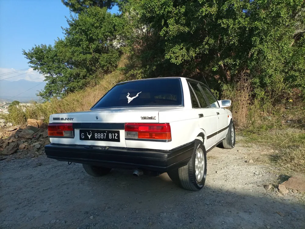 Nissan Sunny 1988 for Sale in Mansehra Image-1