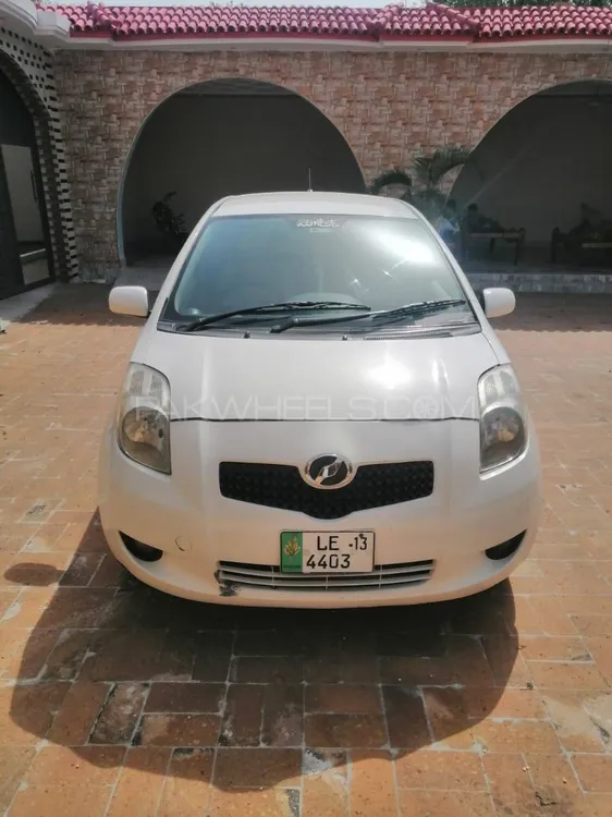 Toyota Vitz 2007 for Sale in Swabi Image-1