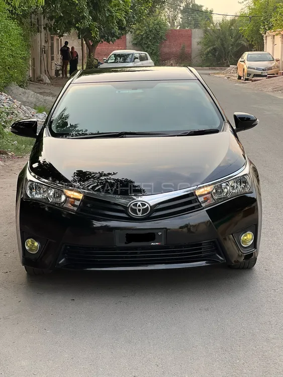Toyota Corolla 2017 for Sale in Faisalabad Image-1