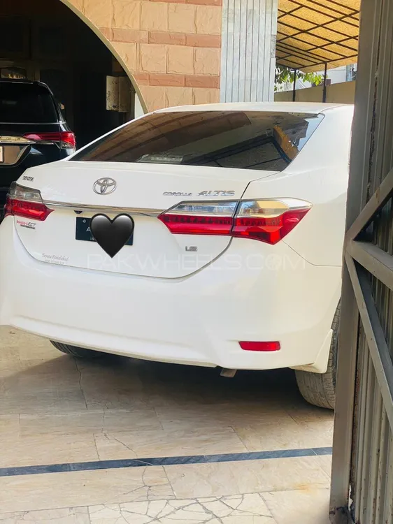 Toyota Corolla 2018 for Sale in Faisalabad Image-1
