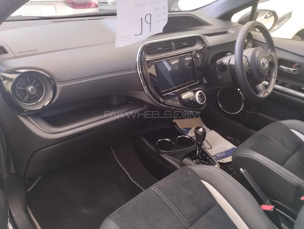 Toyota Aqua 2020 for Sale in Lahore Toyota Aqua 2020 for Sale in Lahore Image-2