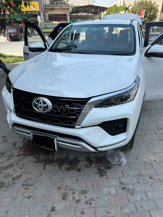 Toyota Fortuner 2020 for Sale in Faisalabad Image-1