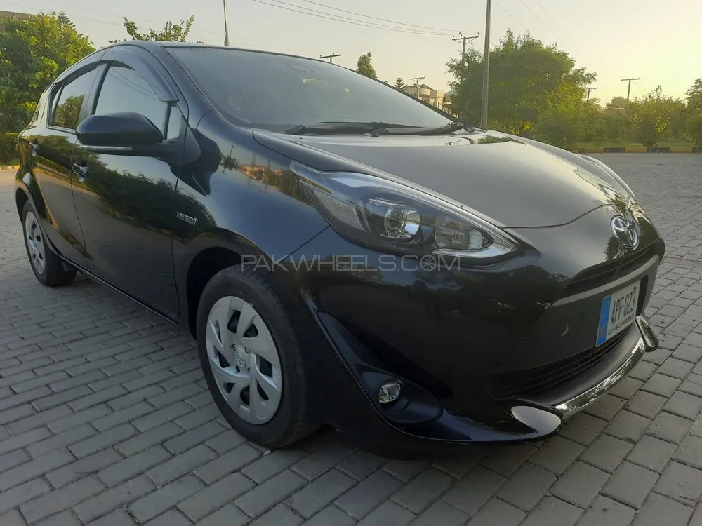 Toyota Aqua 2020 for Sale in Islamabad Image-1