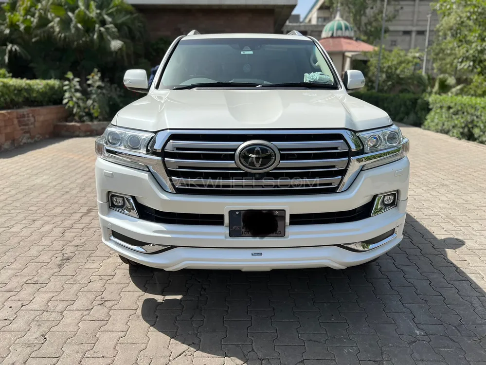 Toyota Land Cruiser 2017 for Sale in Faisalabad Image-1