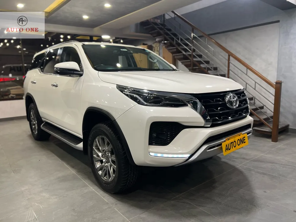 Toyota Fortuner 2021 for Sale in Karachi Image-1