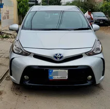 Toyota Prius Alpha S 2012 for Sale