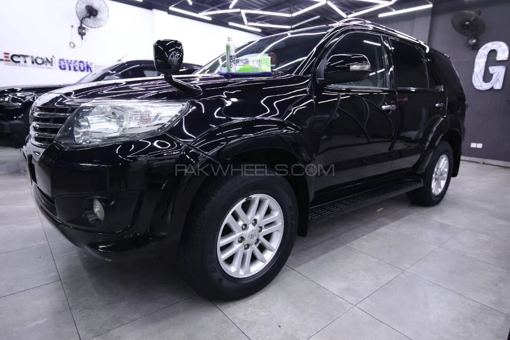 Toyota Fortuner 2014 for Sale in Karachi Image-1