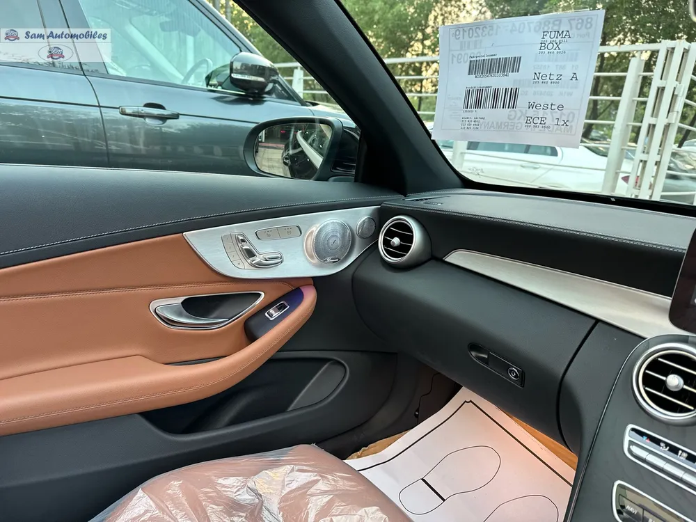 Mercedes Benz C Class Cabriolet 2021 for Sale in Karachi Mercedes Benz C Class Cabriolet 2021 for Sale in Karachi Image-8