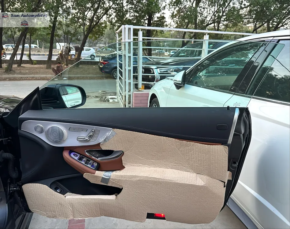 Mercedes Benz C Class Cabriolet 2021 for Sale in Karachi Mercedes Benz C Class Cabriolet 2021 for Sale in Karachi Image-7