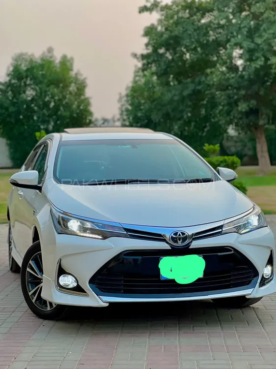 Toyota Corolla 2021 for Sale in Peshawar Image-1