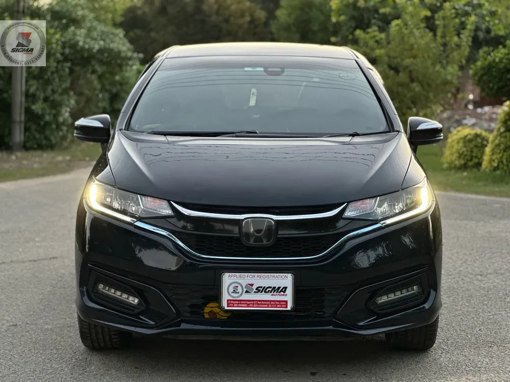 Honda Fit 2018 for Sale in Lahore Image-1
