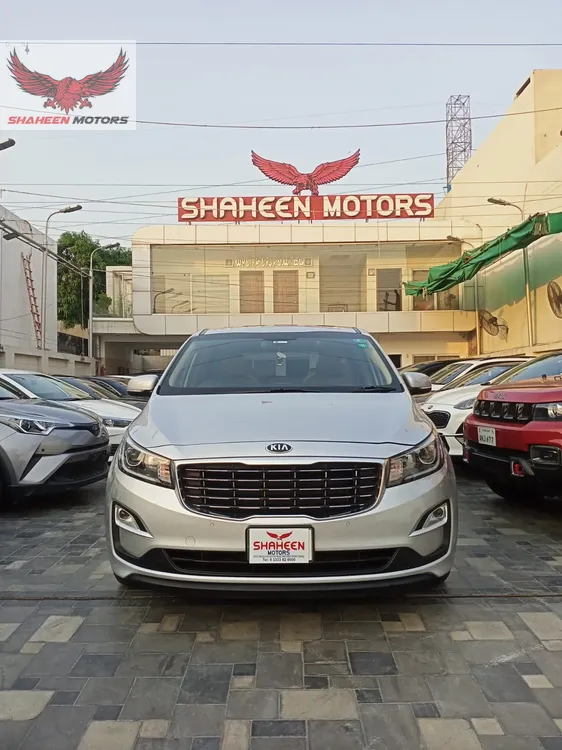 کِیا کارنیول 2018 for Sale in لاہور Image-1