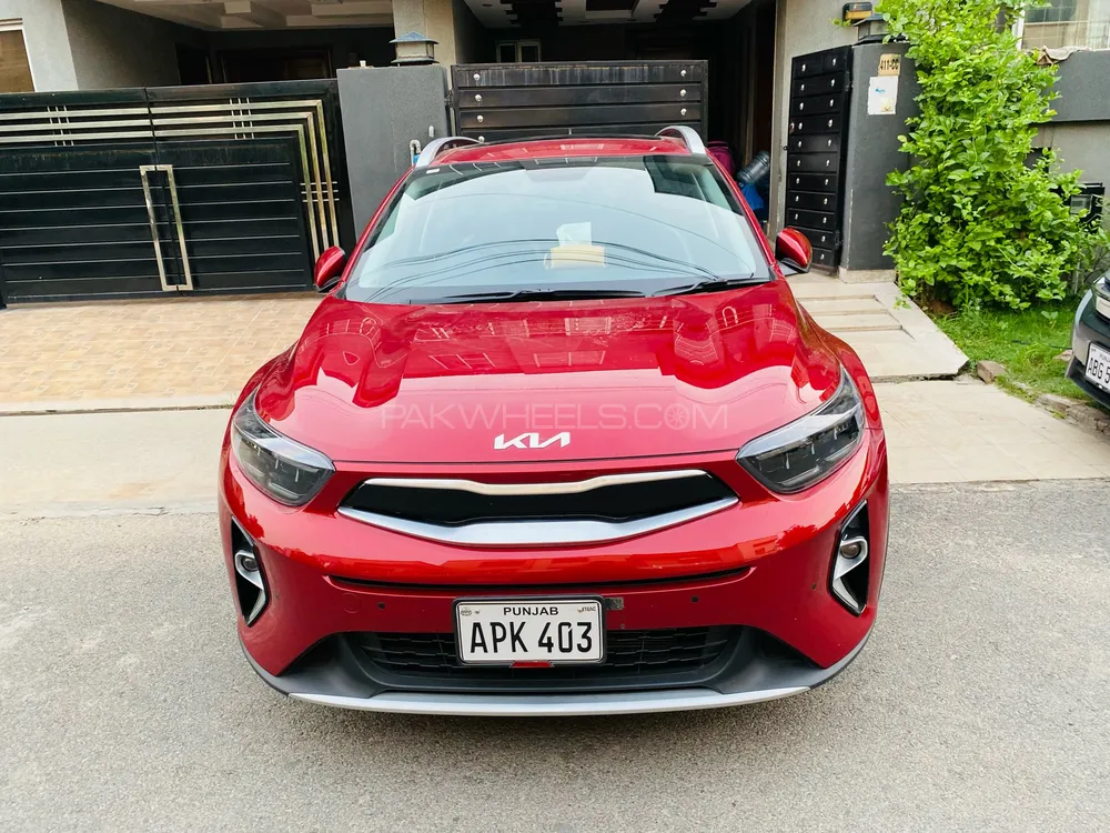 KIA Stonic EX+ 2023 for sale in Lahore | PakWheels