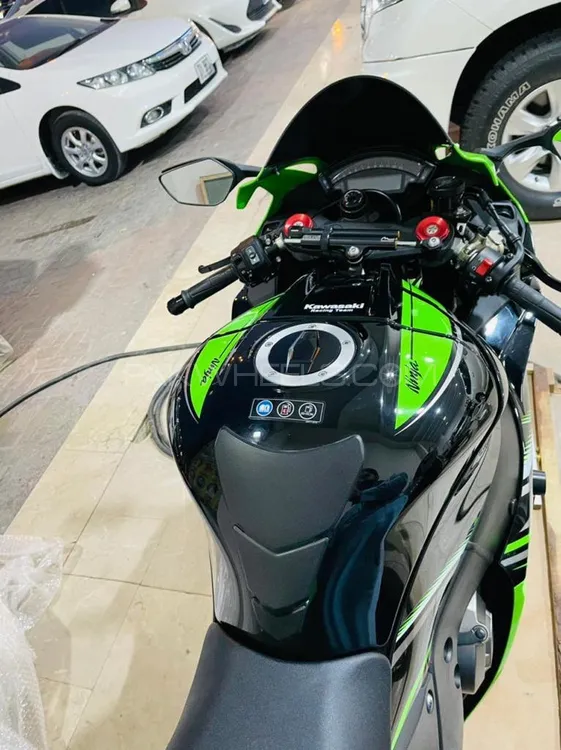 Used Kawasaki Ninja ZX 10R 2016 Bike for sale in Lahore 499843