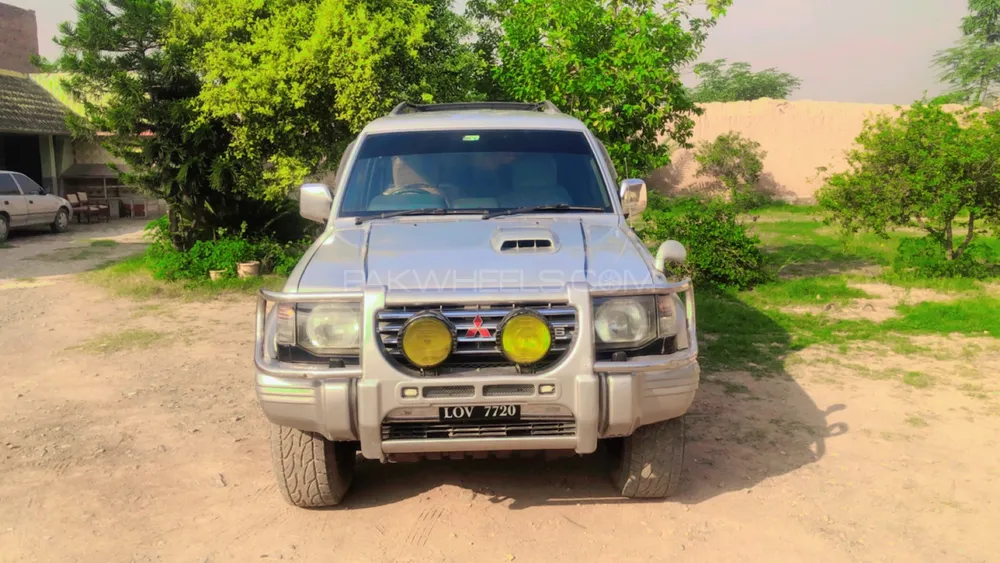 Mitsubishi Pajero 1994 for Sale in Peshawar Image-1