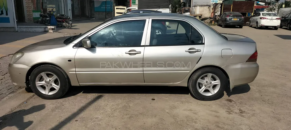 Mitsubishi Lancer 2005 for Sale in Lahore Image-1