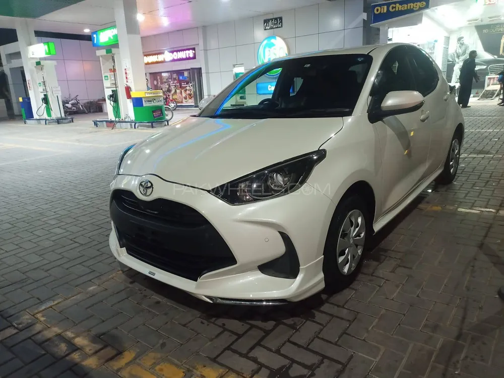 Toyota Yaris Sedan 2023 for Sale in Multan Image-1