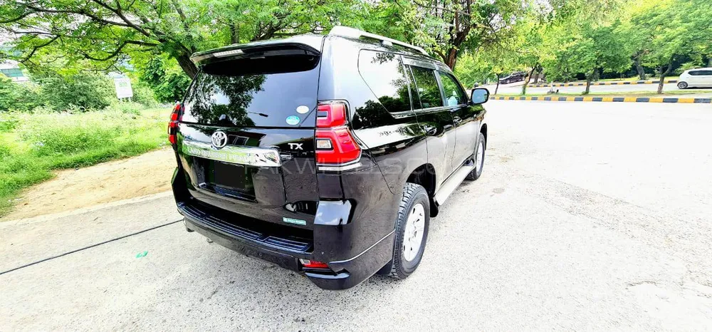 Toyota Prado 2010 for Sale in Islamabad Image-1