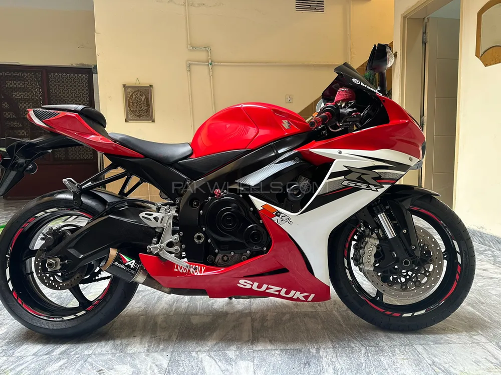 Suzuki gsxr on sale 600 pakwheels