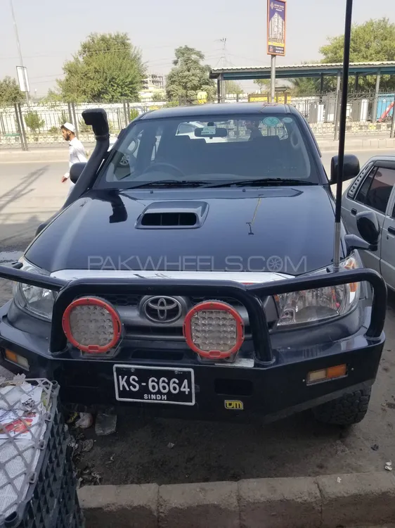 Toyota Hilux 2006 for Sale in Peshawar Image-1