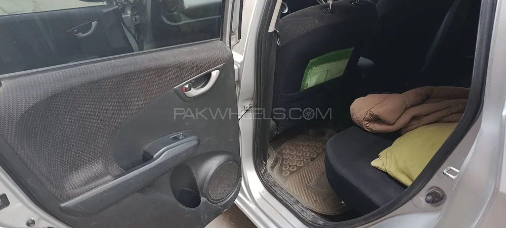 Honda Fit 2015 for Sale in Lahore Image-1