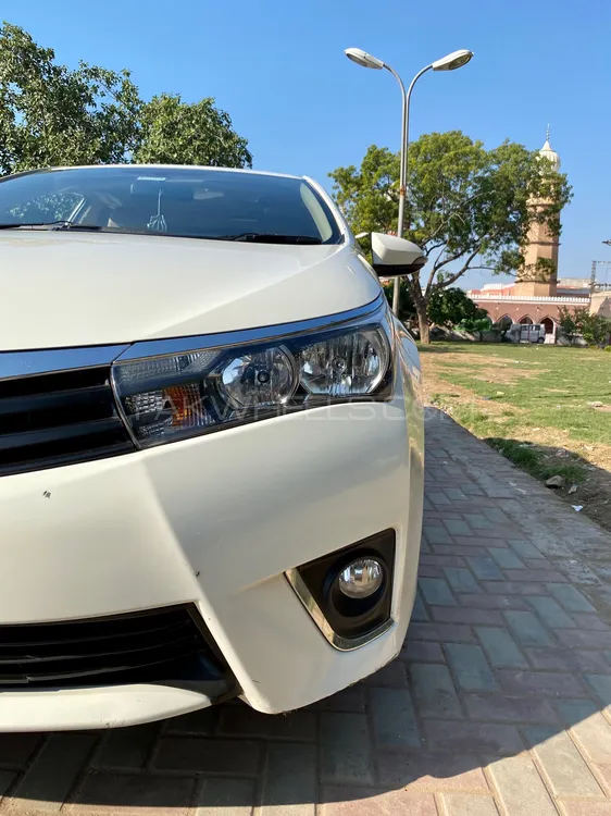 Toyota Corolla 2017 for Sale in Bhera Image-1