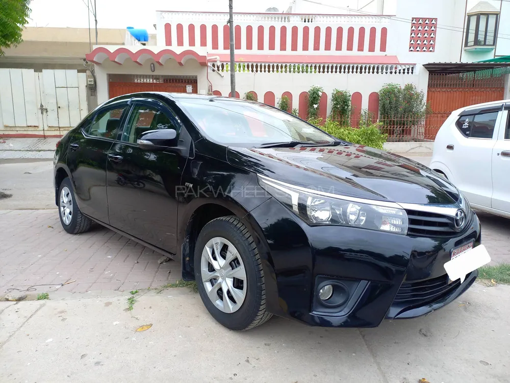 Toyota Corolla 2015 for Sale in Karachi Image-1