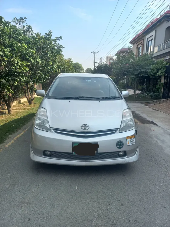 Toyota Prius 2007 for Sale in Lahore Image-1