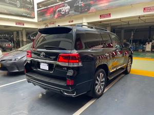 Make: Land Cruiser ZX
Model: 2020
Mileage: 5,800 KM
Reg: Unregistered 

Full House

Calling and Visiting Hours

Monday to Saturday

11:00 AM to 7:00 PM