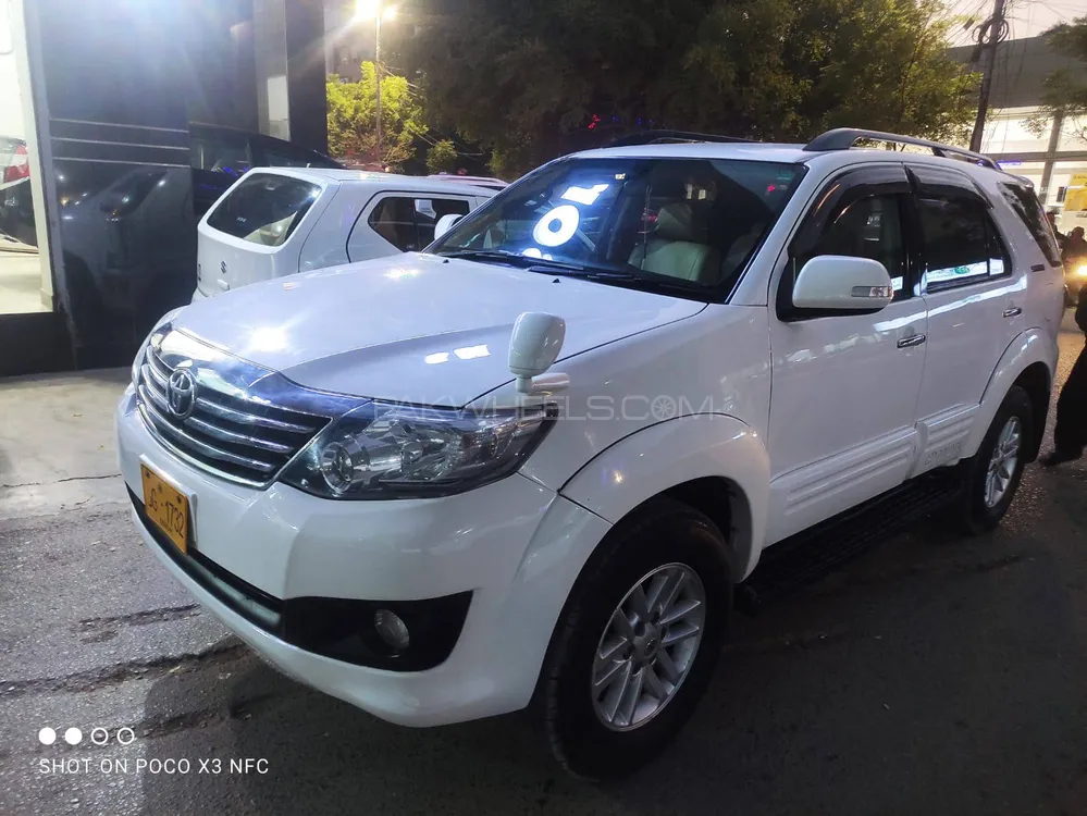 Toyota Fortuner 2016 for Sale in Karachi Image-1