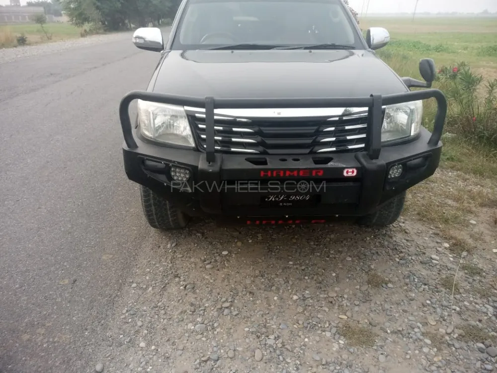Toyota Hilux 2013 for Sale in Karak Image-1