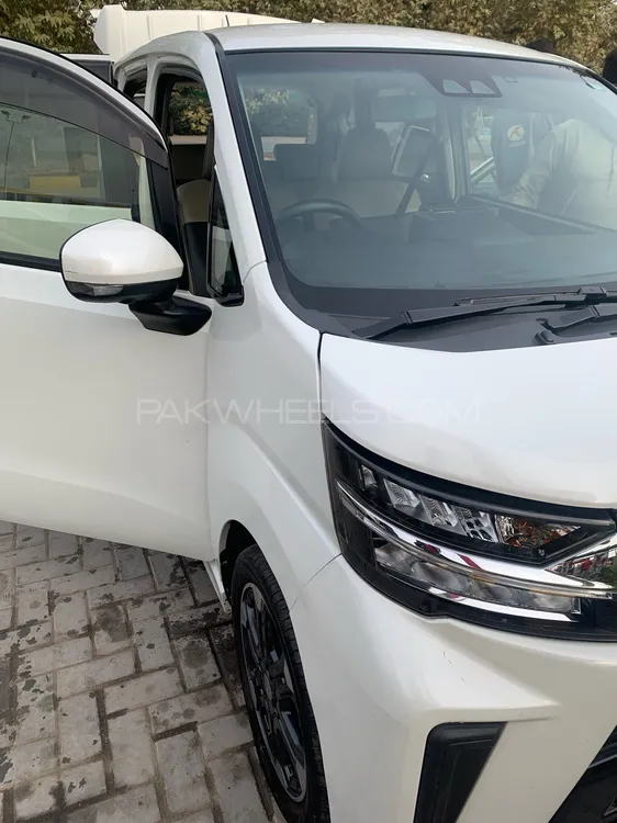 Daihatsu Move 2018 for Sale in Islamabad Image-1