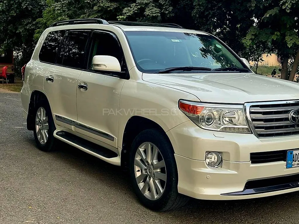 Toyota Land Cruiser 2013 for Sale in Lahore Image-1